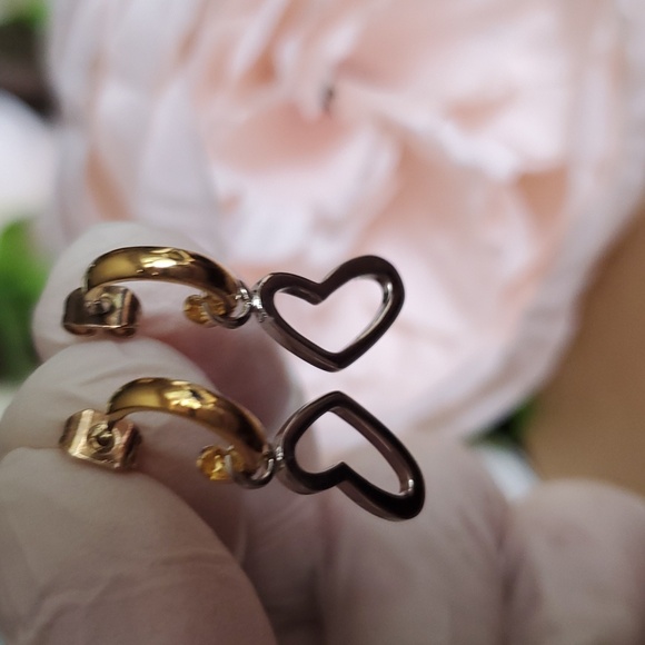 Floating Hearts Earrings - Gold/Silver Plated - Picture 3 of 5